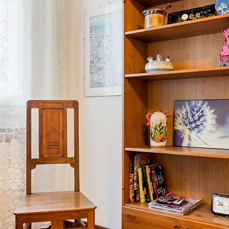 Pratello E Funzionale Appartement