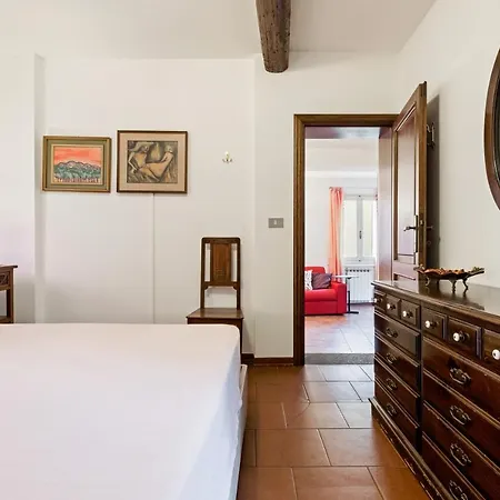 Apartment Pratello E Funzionale