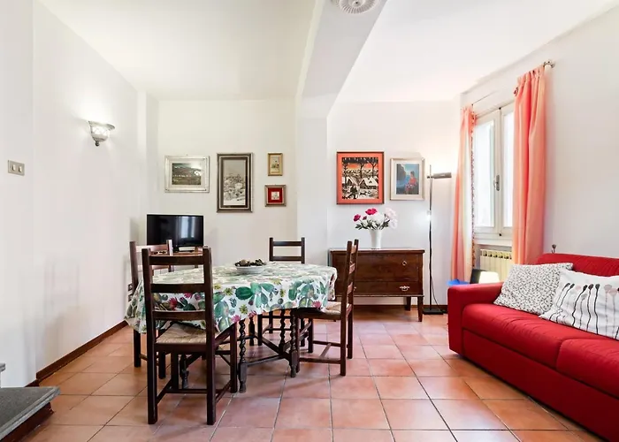 Guesthost - Pratello E Funzionale Apartmán *