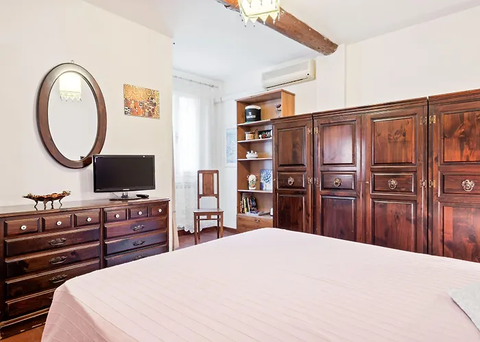 Guesthost - Pratello E Funzionale Apartmán Boloňa