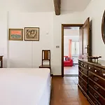Appartement Guesthost - Pratello E Funzionale
